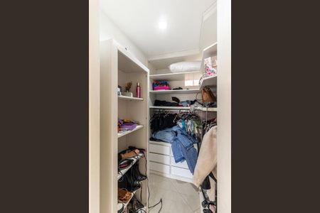 Apartamento à venda com 74m², 2 quartos e 1 vagaCloset