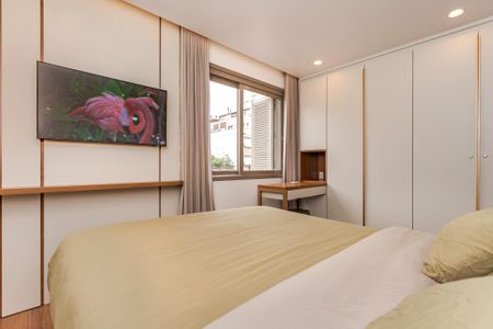 Quarto 1 de apartamento para alugar com 2 quartos, 63m² em Mont Serrat, Porto Alegre