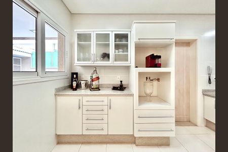 Casa de condomínio à venda com 400m², 4 quartos e 4 vagas