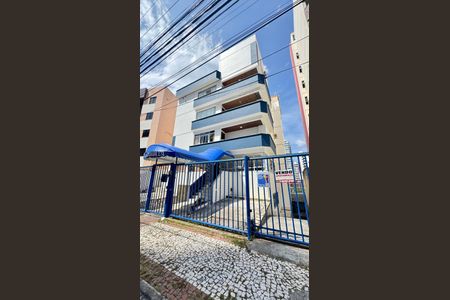 Apartamento para alugar com 70m², 2 quartos e 1 vaga Apartamento para alugar com 70m², 2 quartos e 1 vagaFachada