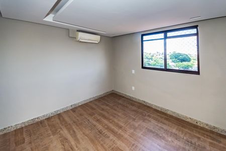 Apartamento à venda com 260m², 4 quartos e 2 vagasQuarto 4