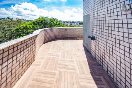 Apartamento à venda com 260m², 4 quartos e 2 vagasCobertura