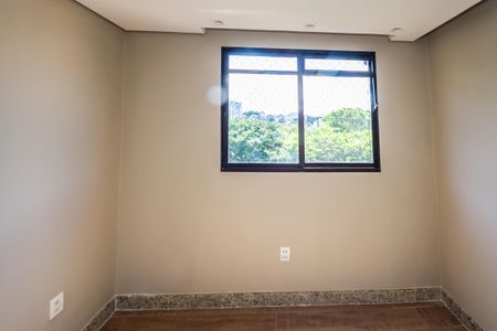 Apartamento à venda com 260m², 4 quartos e 2 vagasQuarto 2