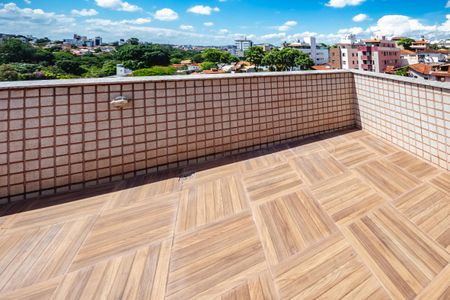 Apartamento à venda com 260m², 4 quartos e 2 vagasCobertura
