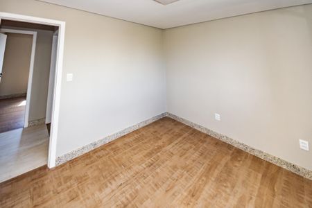 Apartamento à venda com 260m², 4 quartos e 2 vagasQuarto 4