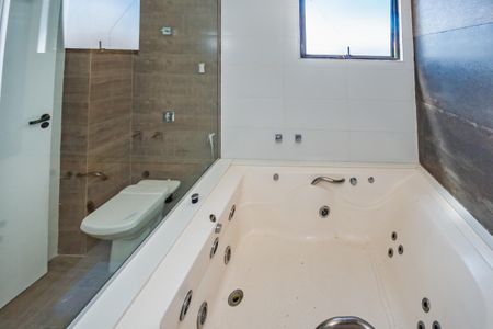 Apartamento à venda com 260m², 4 quartos e 2 vagasQuarto 4