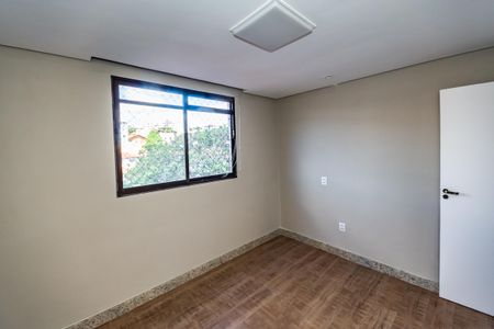 Apartamento à venda com 260m², 4 quartos e 2 vagasQuarto 4