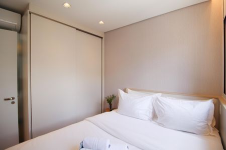 Quarto 1 de apartamento para alugar com 2 quartos, 40m² em Vila Nova Conceição, São Paulo