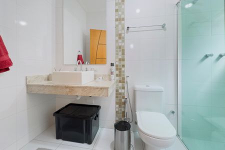 Casa de condomínio para alugar com 280m², 3 quartos e 4 vagasBanheiro da Suíte 1