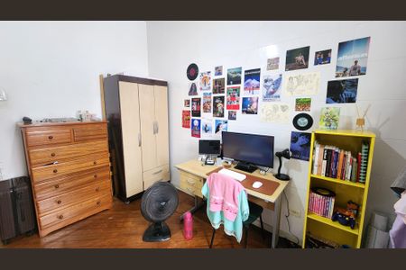 Casa para alugar com 223m², 6 quartos e 2 vagasQuarto 1 - Armários