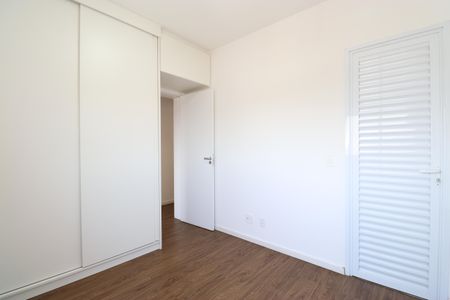 Apartamento à venda com 145m², 4 quartos e 3 vagasQuarto 2