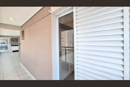 Apartamento à venda com 145m², 4 quartos e 3 vagasVaranda