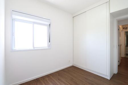 Apartamento à venda com 145m², 4 quartos e 3 vagasQuarto 2