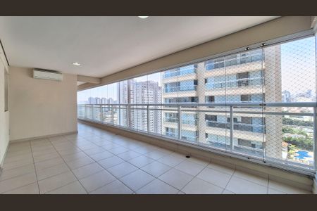 Apartamento à venda com 145m², 4 quartos e 3 vagasVaranda