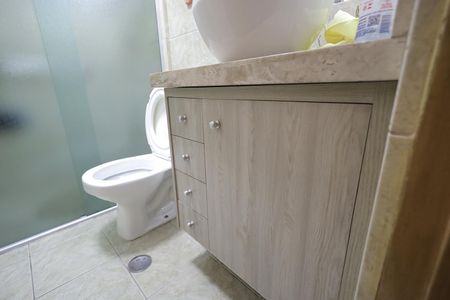 Apartamento para alugar com 54m², 2 quartos e 1 vaga Apartamento para alugar com 54m², 2 quartos e 1 vagaBanheiro