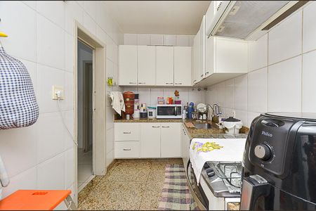 Apartamento à venda com 200m², 4 quartos e 2 vagas Apartamento à venda com 200m², 4 quartos e 2 vagasCozinha