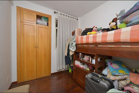 Apartamento à venda com 200m², 4 quartos e 2 vagas Apartamento à venda com 200m², 4 quartos e 2 vagasQuarto 1