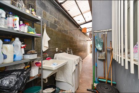 Apartamento à venda com 200m², 4 quartos e 2 vagas Apartamento à venda com 200m², 4 quartos e 2 vagasÁrea de Serviço