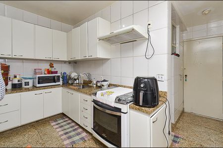 Apartamento à venda com 200m², 4 quartos e 2 vagas Apartamento à venda com 200m², 4 quartos e 2 vagasCozinha