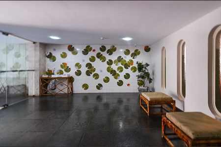 Apartamento à venda com 200m², 4 quartos e 2 vagas Apartamento à venda com 200m², 4 quartos e 2 vagasHall de entrada