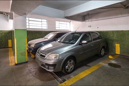 Apartamento à venda com 200m², 4 quartos e 2 vagas Apartamento à venda com 200m², 4 quartos e 2 vagasGaragem