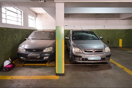 Apartamento à venda com 200m², 4 quartos e 2 vagas Apartamento à venda com 200m², 4 quartos e 2 vagasGaragem