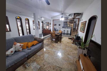 Casa à venda com 5 quartos, 434m² em Jardim Guanabara, Rio de Janeiro