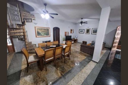 Casa à venda com 5 quartos, 434m² em Jardim Guanabara, Rio de Janeiro