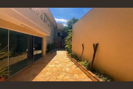 Casa à venda com 500m², 3 quartos e 4 vagas