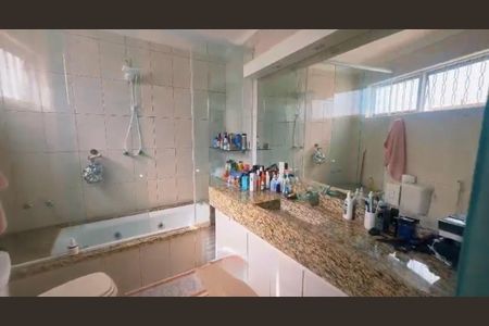 Casa à venda com 500m², 3 quartos e 4 vagas