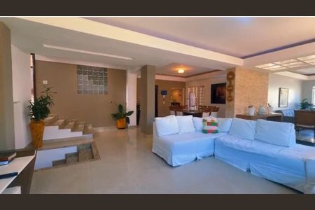 Casa à venda com 500m², 3 quartos e 4 vagas