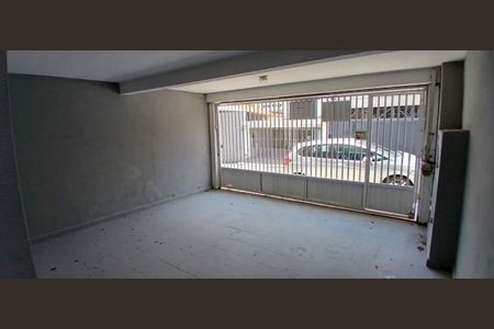 Casa à venda com 4 quartos, 160m² em Jardim Aeroporto, São Paulo