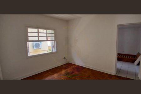 Casa à venda com 4 quartos, 160m² em Jardim Aeroporto, São Paulo