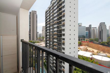 Varanda de kitnet/studio à venda com 1 quarto, 25m² em Pinheiros, São Paulo