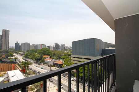 Varanda de kitnet/studio à venda com 1 quarto, 25m² em Pinheiros, São Paulo