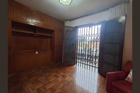 Casa à venda com 195m², 3 quartos e 4 vagas