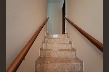 Casa à venda com 195m², 3 quartos e 4 vagas