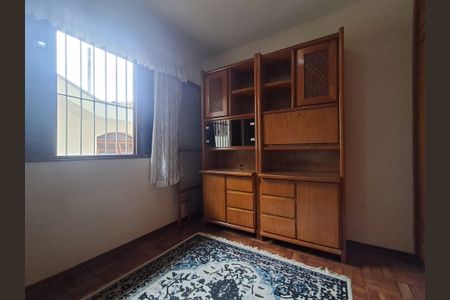 Casa à venda com 3 quartos, 195m² em Vila Ipojuca, São Paulo