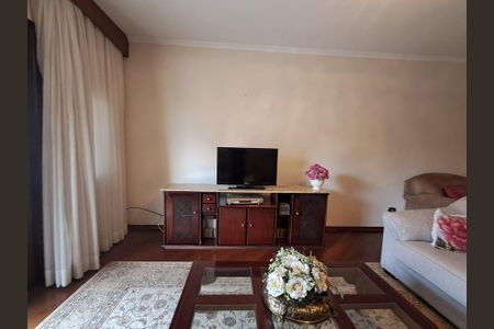 Casa à venda com 195m², 3 quartos e 4 vagas