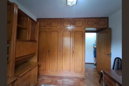 Casa à venda com 3 quartos, 195m² em Vila Ipojuca, São Paulo