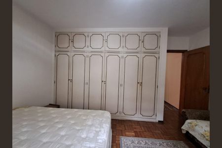 Casa à venda com 195m², 3 quartos e 4 vagas