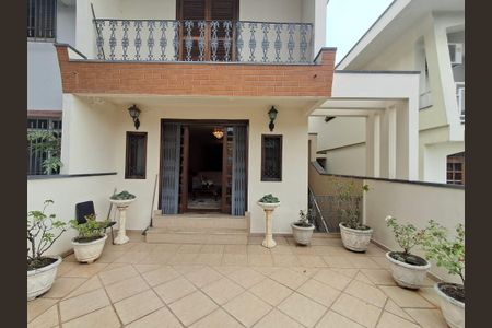 Casa à venda com 195m², 3 quartos e 4 vagas