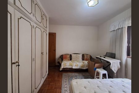 Casa à venda com 195m², 3 quartos e 4 vagas