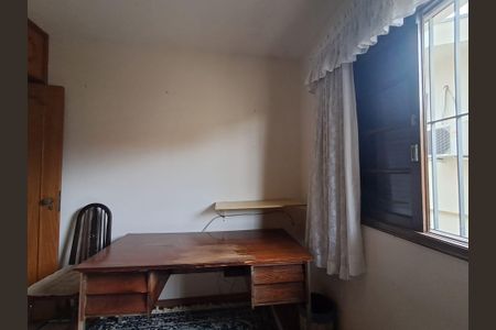 Casa à venda com 195m², 3 quartos e 4 vagas