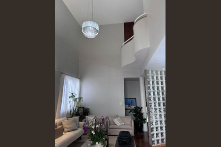 Casa à venda com 4 quartos, 395m² em Santa Lúcia, Belo Horizonte