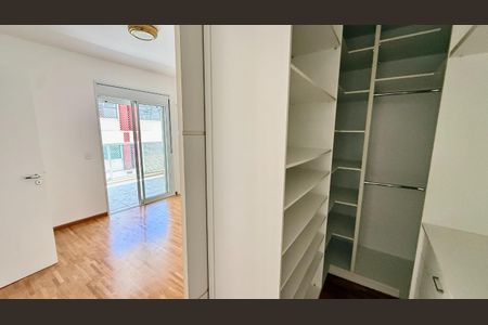 Apartamento à venda com 139m², 3 quartos e 3 vagas