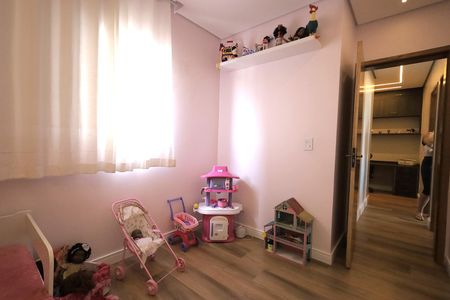Apartamento à venda com 168m², 3 quartos e 2 vagasQuarto 2