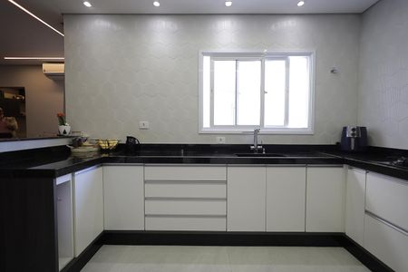 Apartamento à venda com 168m², 3 quartos e 2 vagasCozinha
