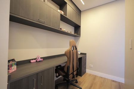 Apartamento à venda com 168m², 3 quartos e 2 vagasEscritório