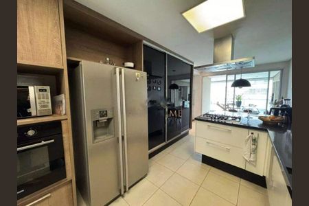 Apartamento à venda com 198m², 3 quartos e 3 vagas